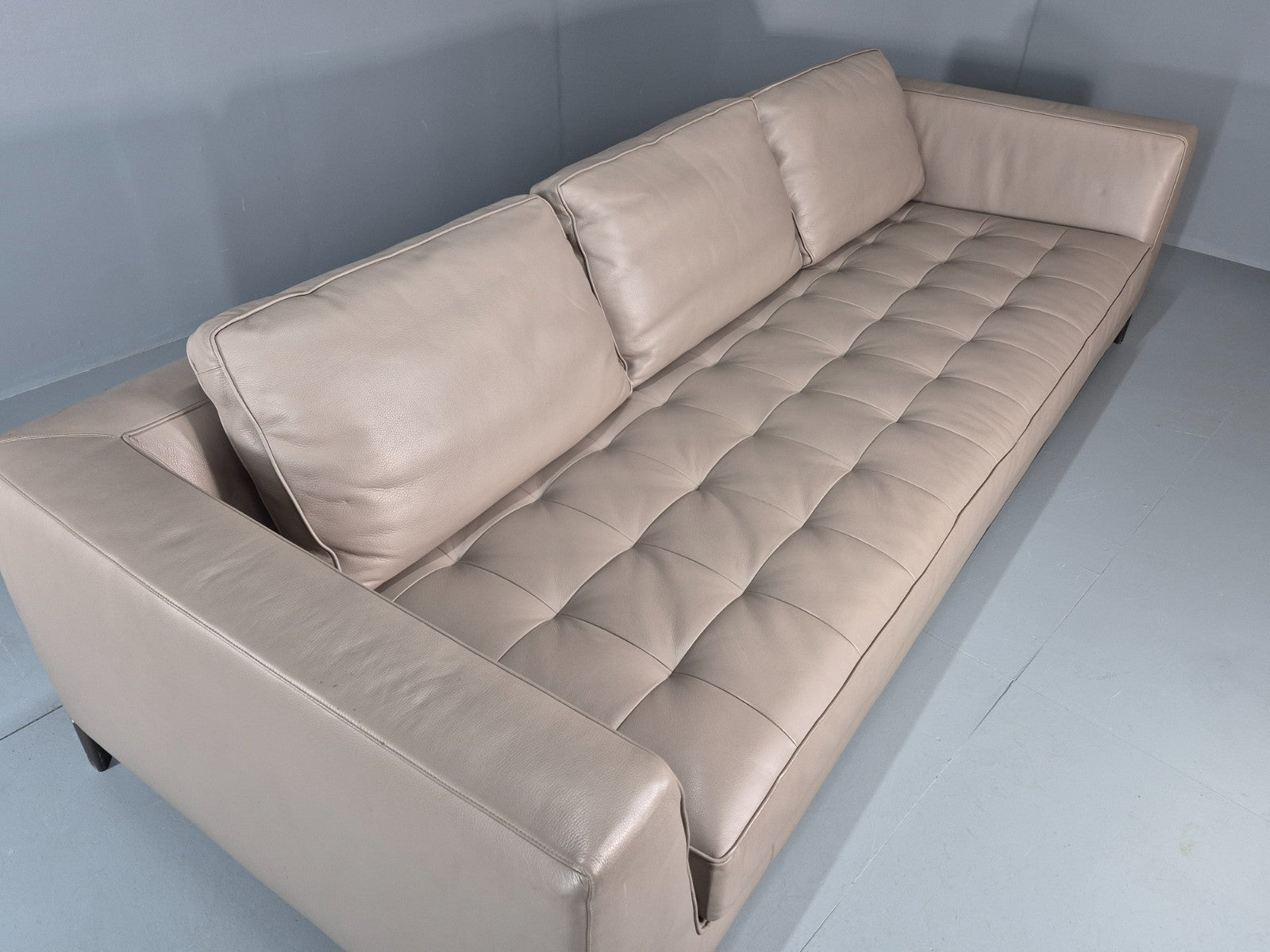 Maxalto Four Seater Sofa Grey Leather Italian Quality Lucrezia EB11269 M4SS14