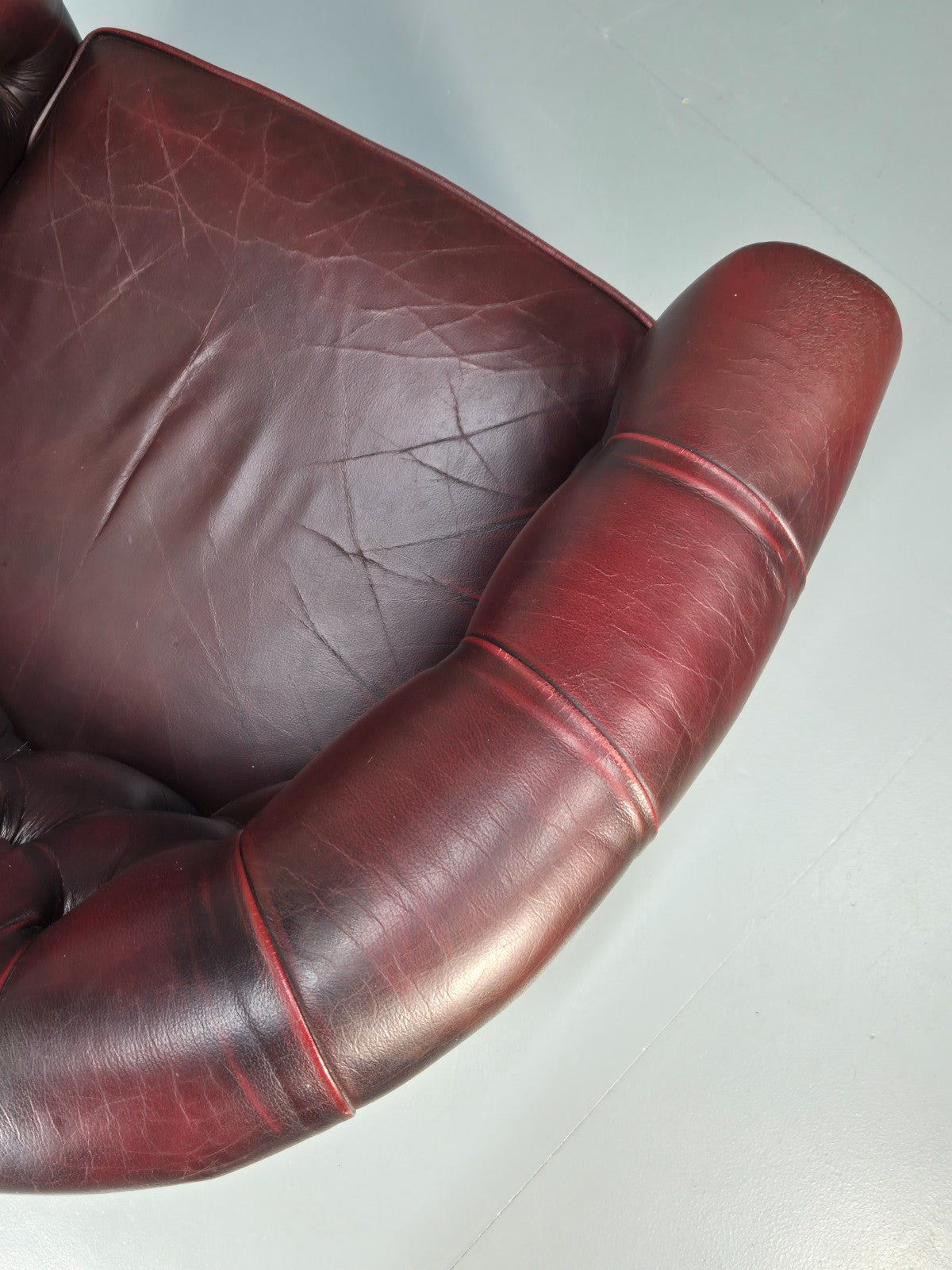 Leather Club Chair Danish Vintage Oxblood Buttoned 1980s Repro EB10756 VLEA12