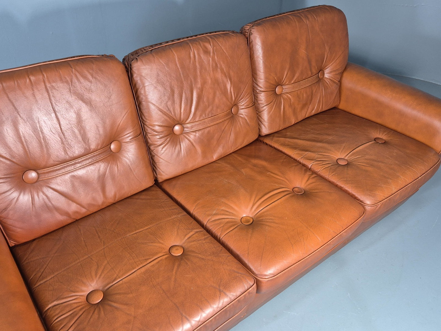 Vintage Danish 3 seater Settee 1970s Danish Tan Leather Retro MCM EB11638 M3SS8