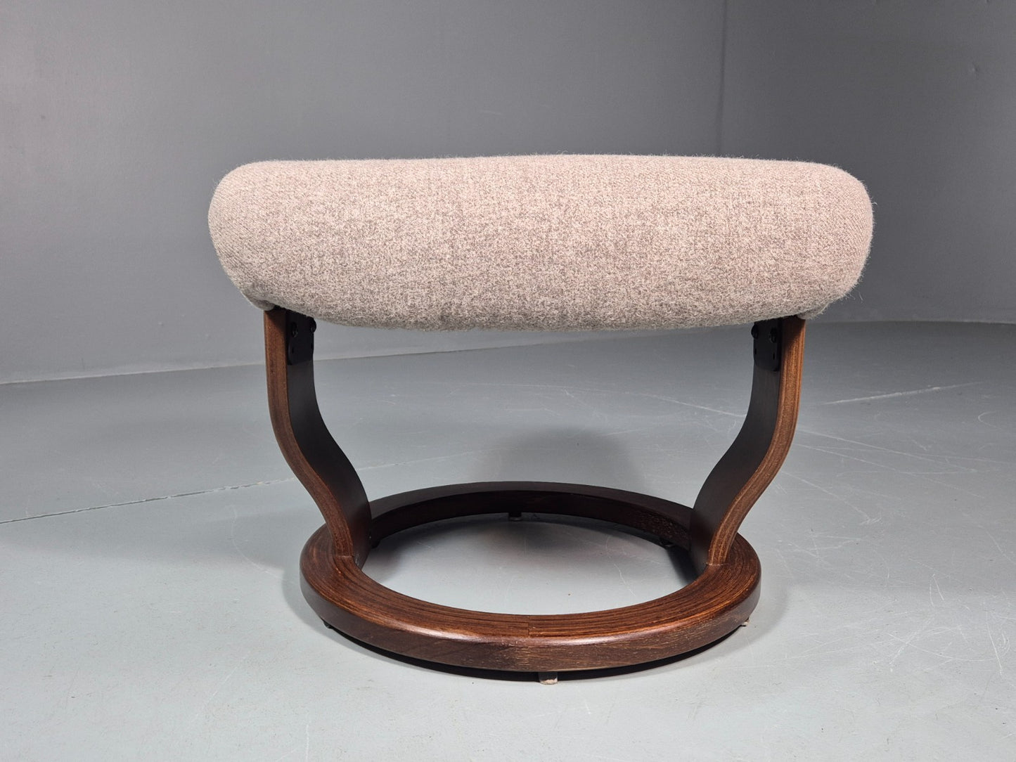 Stressless Style Footstool New Upholstery 1990s Retro EB10985 MFOO4