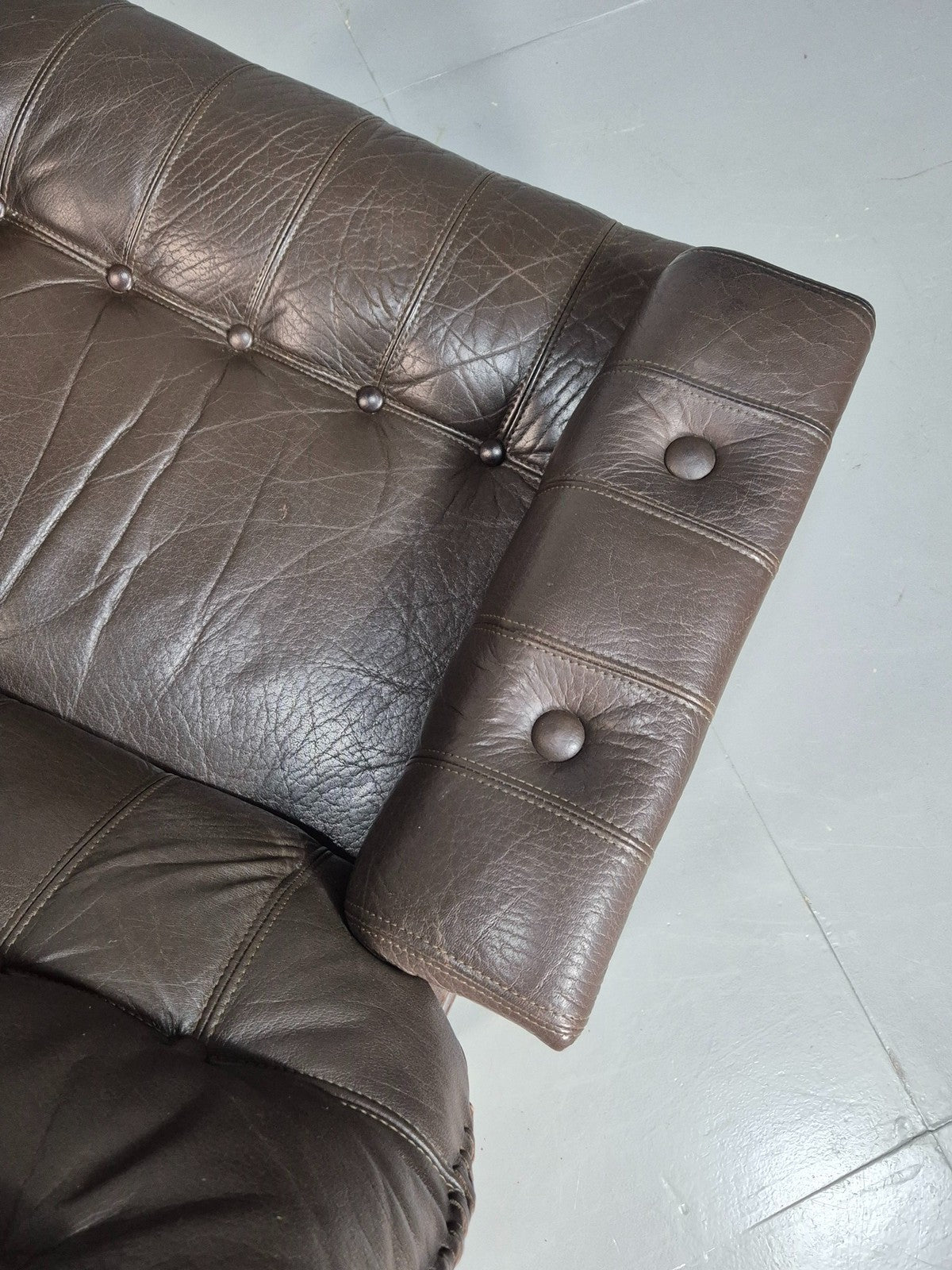 Vintage Mid Century Danish Leather Lounge Chair Stitched Detail Retro 70s EB823910