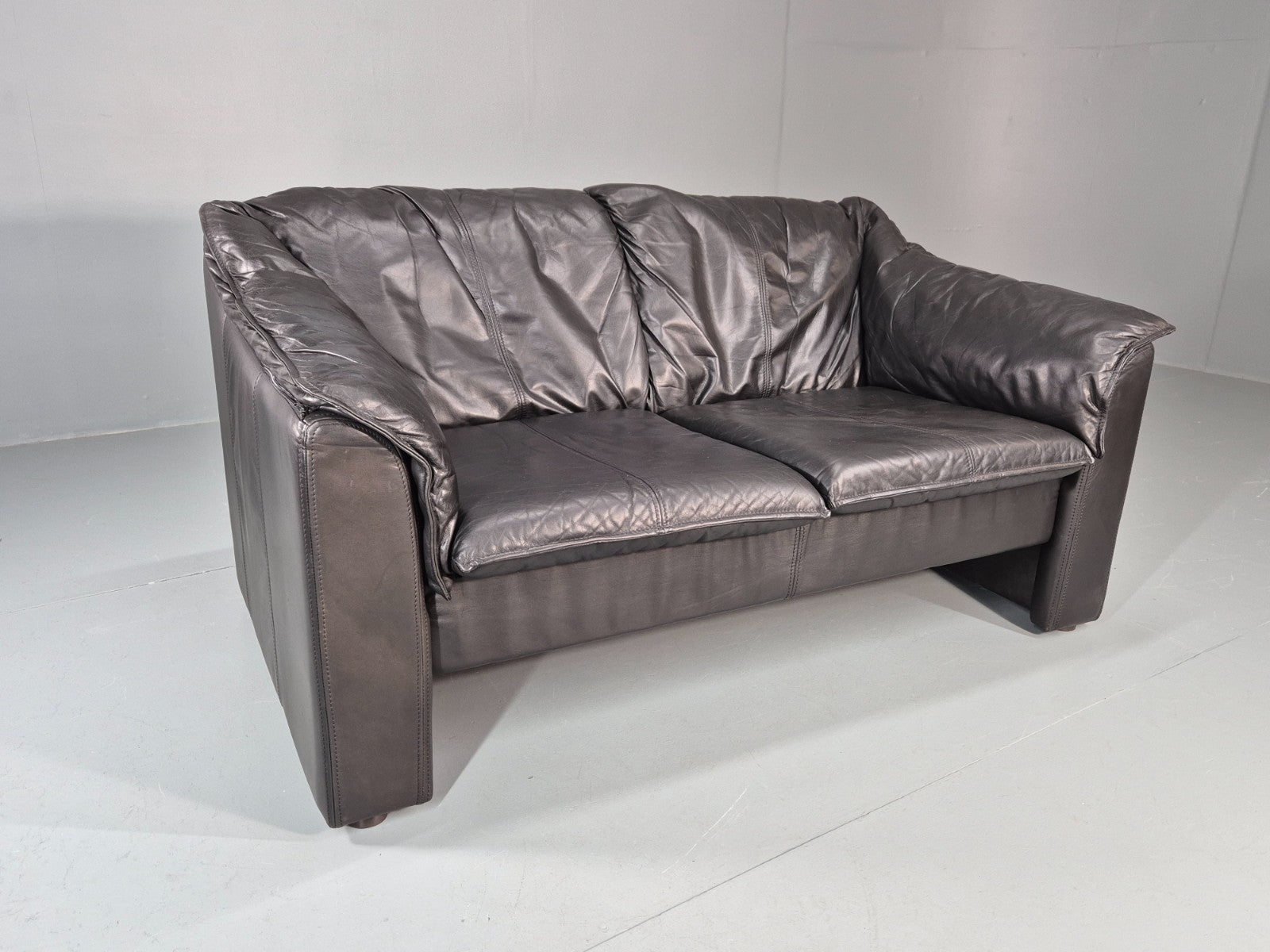 Vintage Thams Two Seater Sofa Black Leather 1980s Retro  EB11254 M2SS0