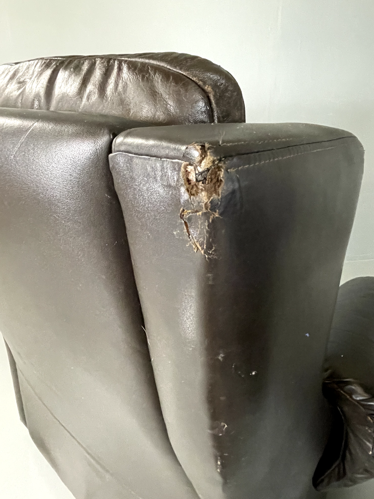 2 Danish Style Lounge Chairs Wingback Leather Vintage 1970s Retro EB5688 MNOR11