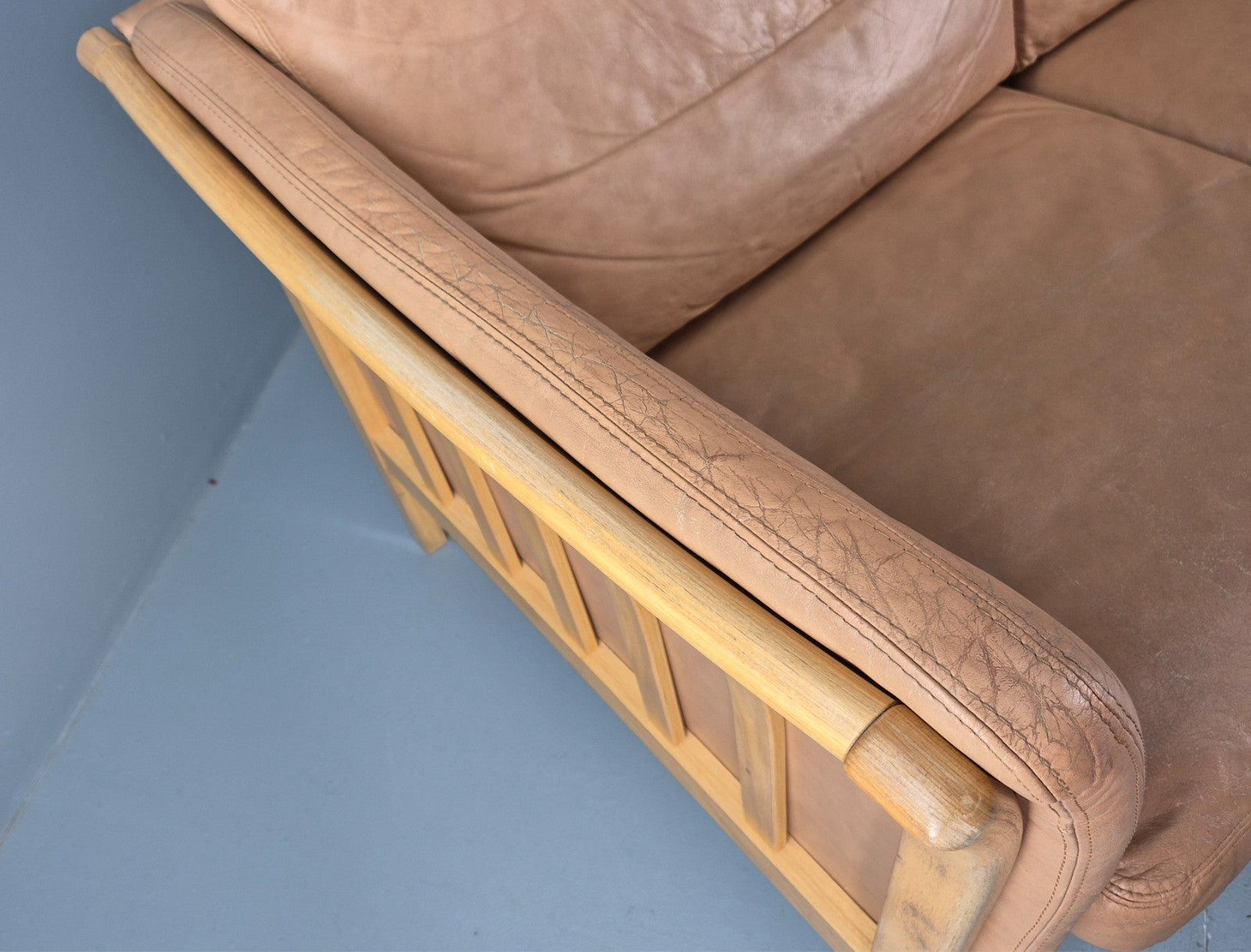 Vintage 3 Seater Sofa Danish Light Tan Leather Beech Skalma  Retro EB11914 M3SS10