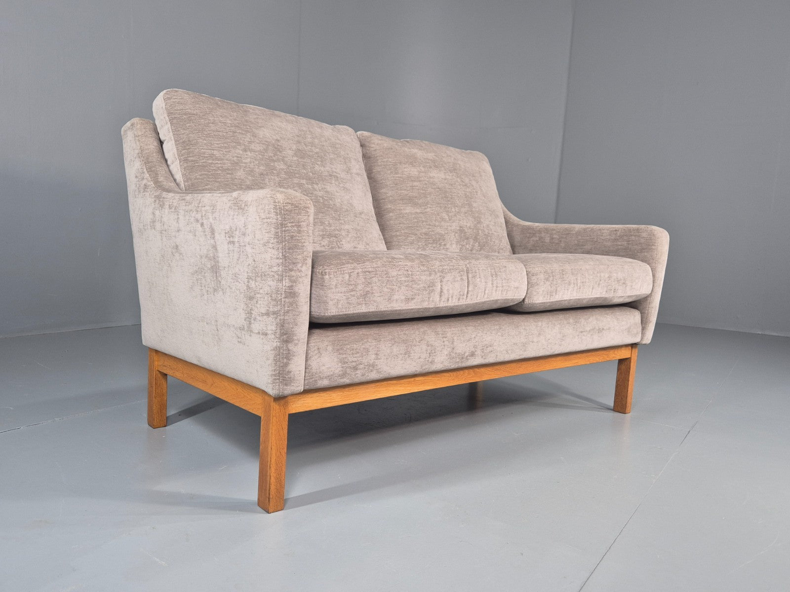 Vintage Mid Century 2 Seat Sofa New upholstery Oak base 1970s Retro EB11822 M2SS1