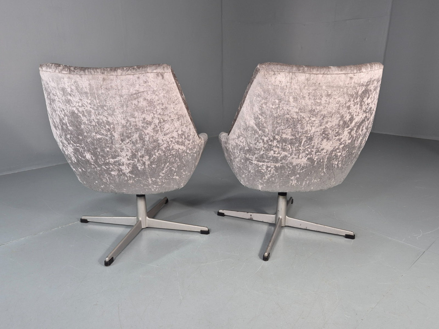 2 Swedish Swivel Chairs 1960s Retro Silver Blue Velvet Upholstery  EB10723 MNOR5