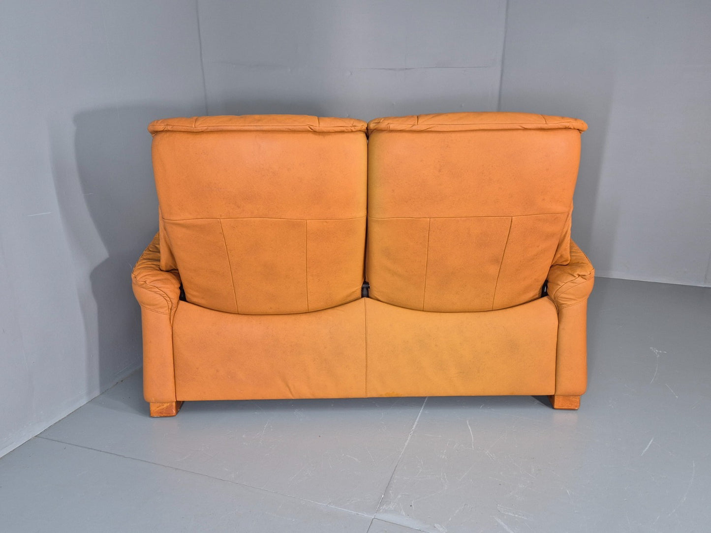 Two Seater Settee Ekornes Stressless Tan Leather Recline Retro  EB10926 M2SS18