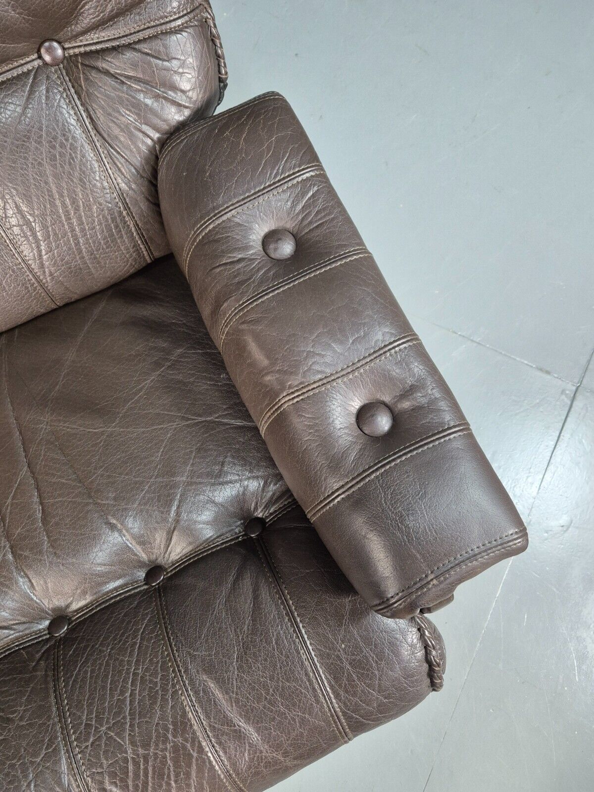 Vintage Danish Lounge Chair Brown Leather Buttoned 1970s Retro MCM EB8239 MNOR - UKDK FURNITURE