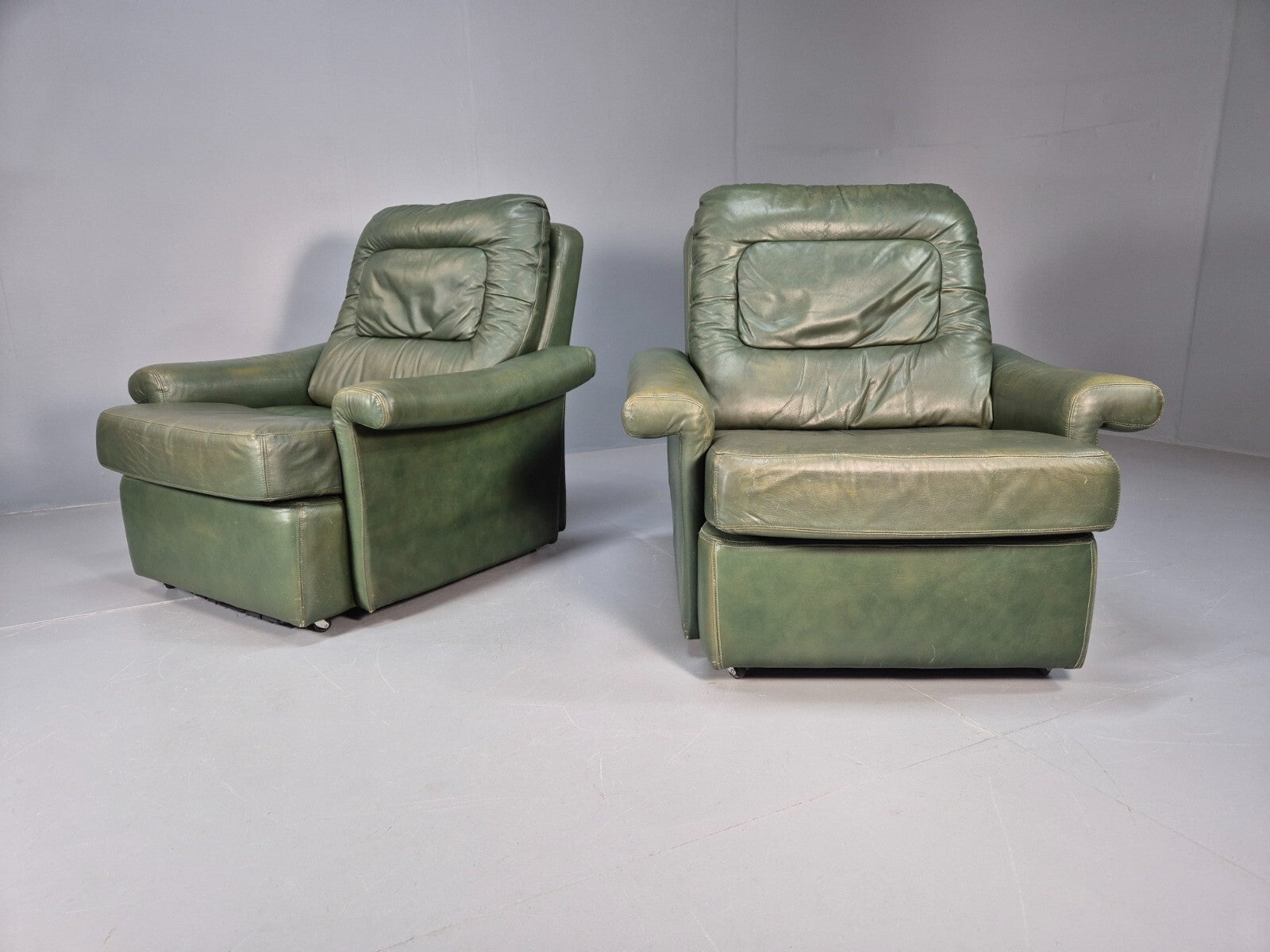 2 Vintage 1970s Green Leather Lounge Chairs Harrods Originally Retro EB9165 MNOR - UKDK FURNITURE