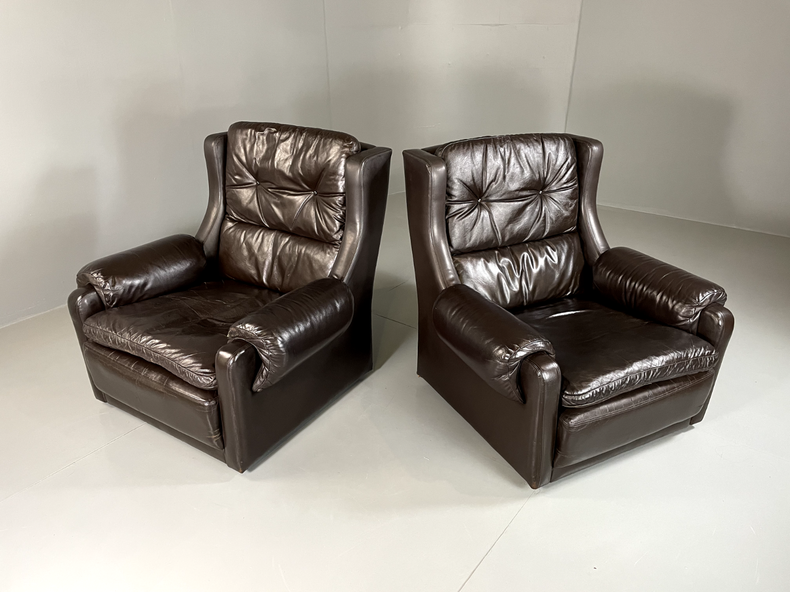 2 Danish Style Lounge Chairs Wingback Leather Vintage 1970s Retro EB5688 MNOR1