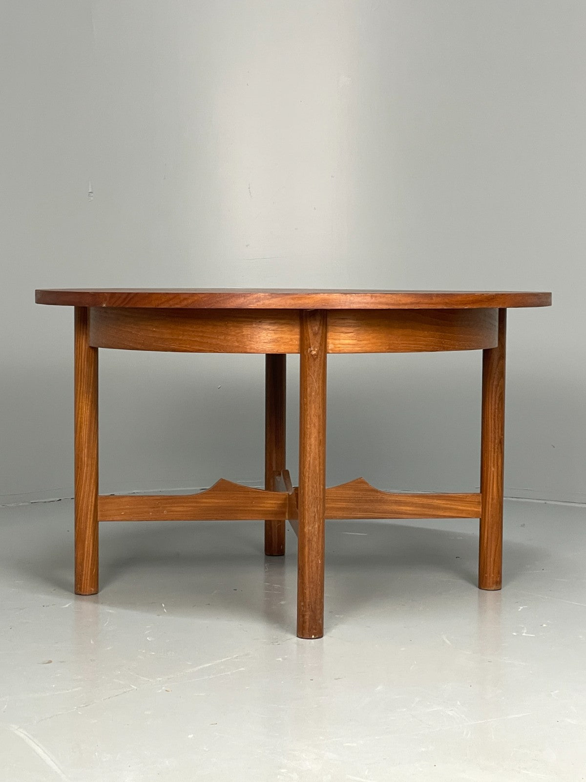 Vintage Teak Coffee Table 1960s Round Shape Mid Century EB11509 MWOO11