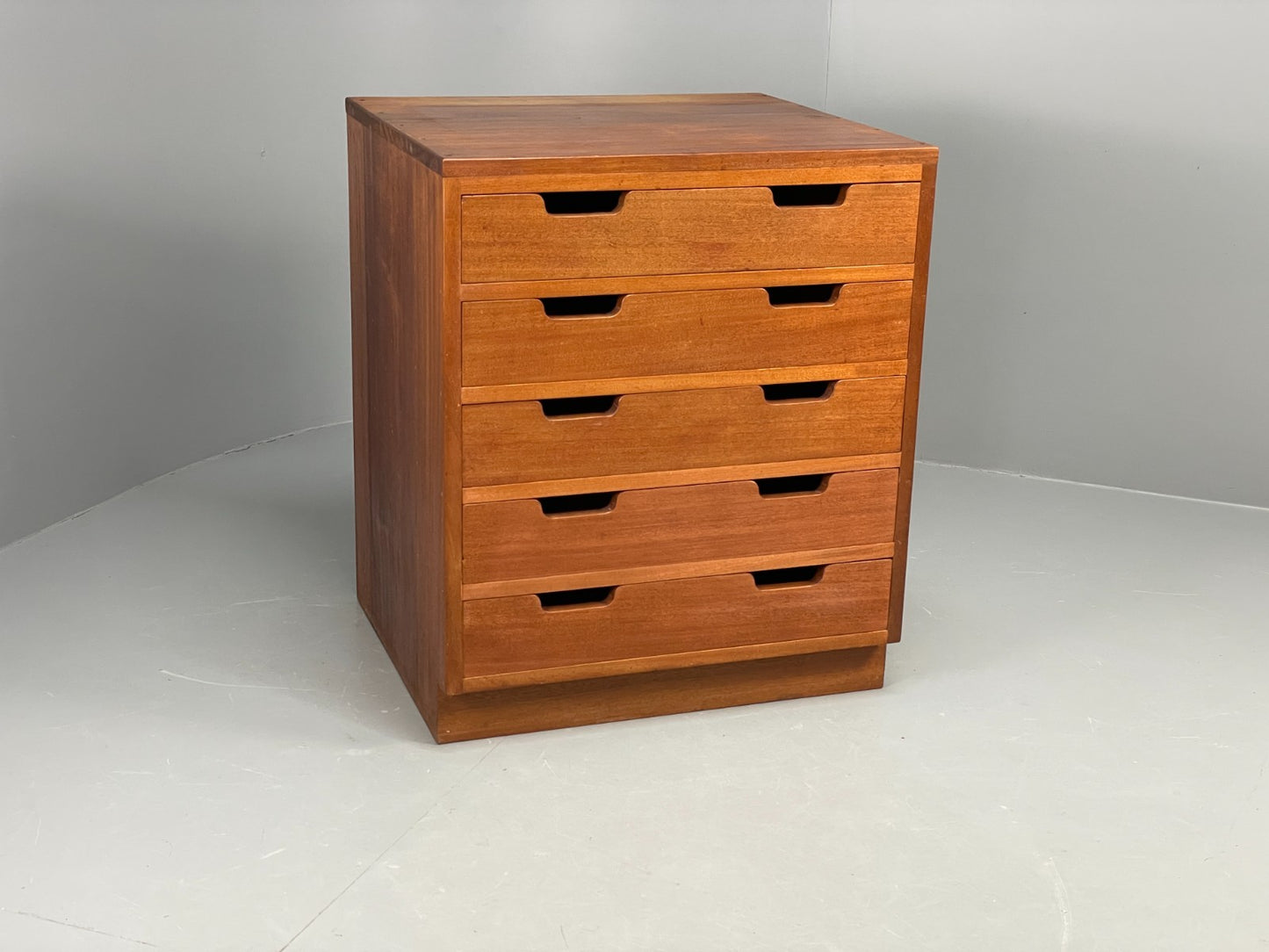 Vintage Chest Of Drawers 1950s Chunky Solid Mahogany Mid Century EB11559 MWOO4