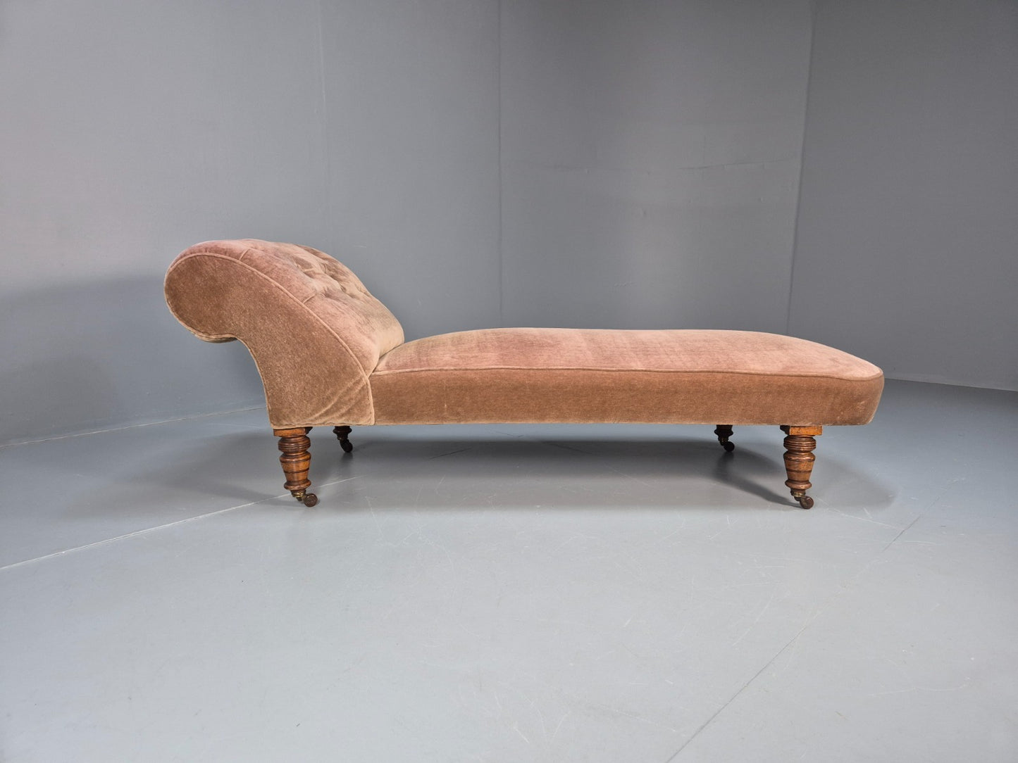 Antique Chaise Lounge Edwardian Peach Velour Turned Oak Legs 1900s  EB10705 VCHA4