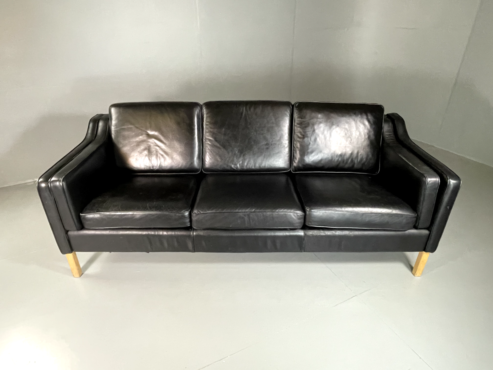 Three Seater Leather Sofa Black Vintage Danish Mogensen MCM Retro EB5864 M3SS4