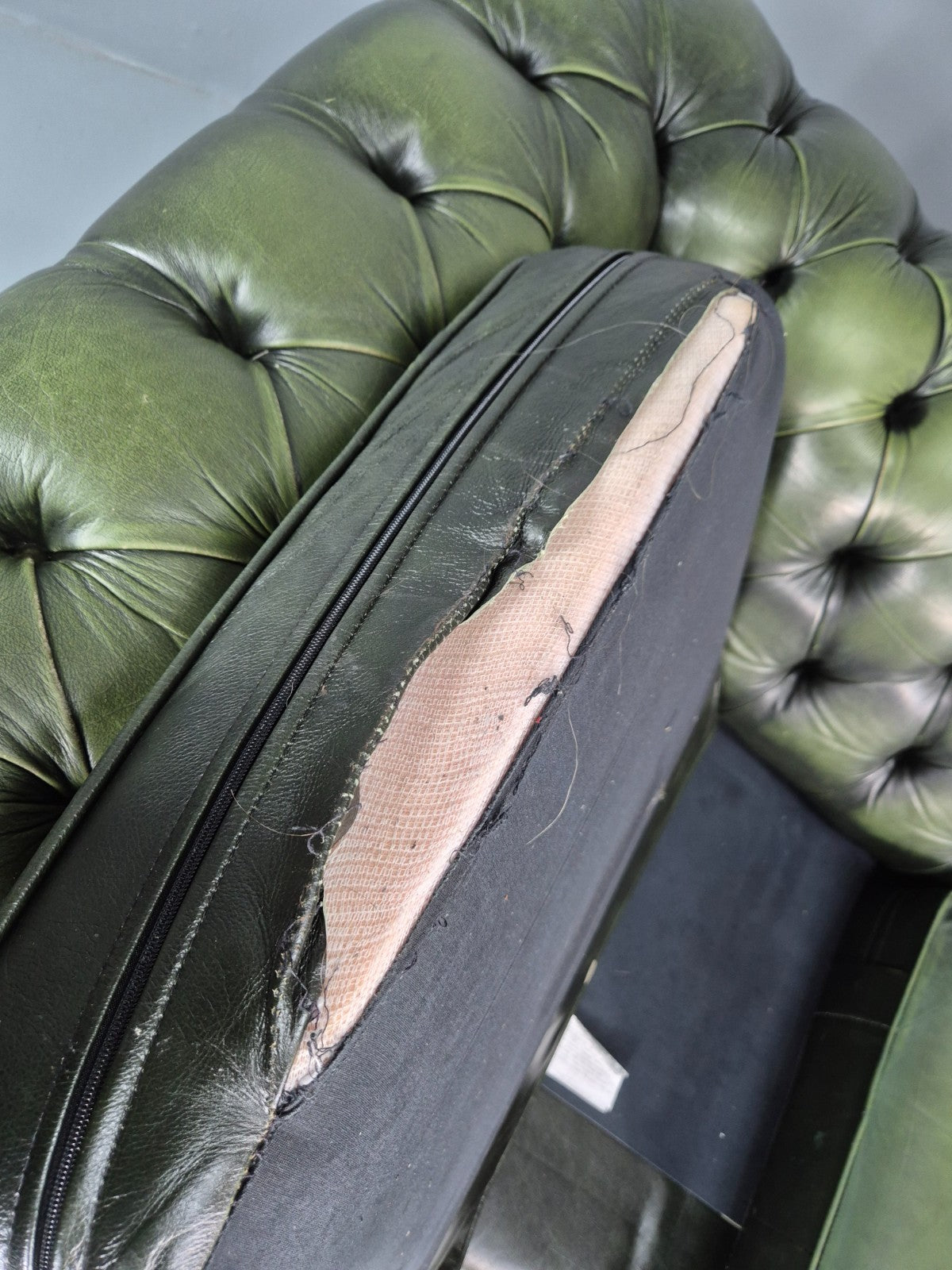 Three Seater Green Leather Chesterfield Quality Version Retro EB11032 VCHE9