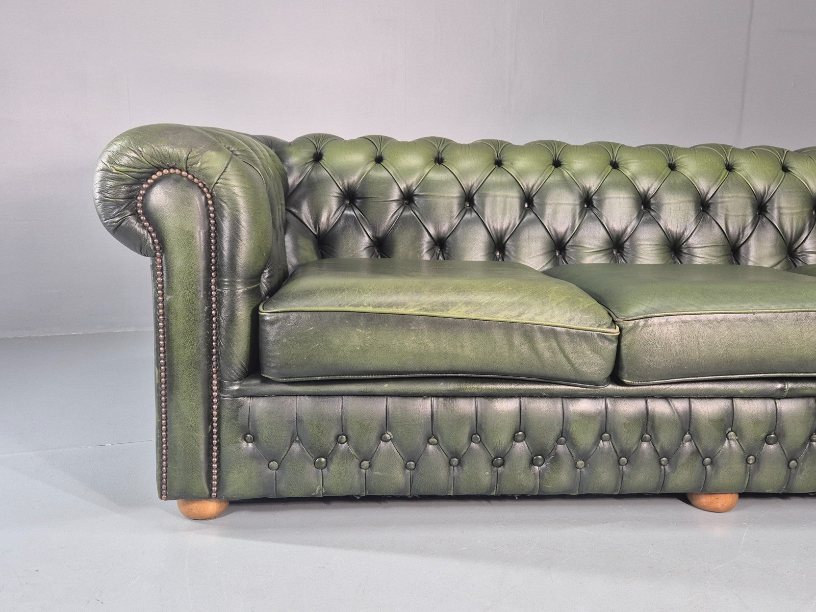 3 Seater Chesterfield Sofa Green Leather Studded Vintage EB11029 VCHE2