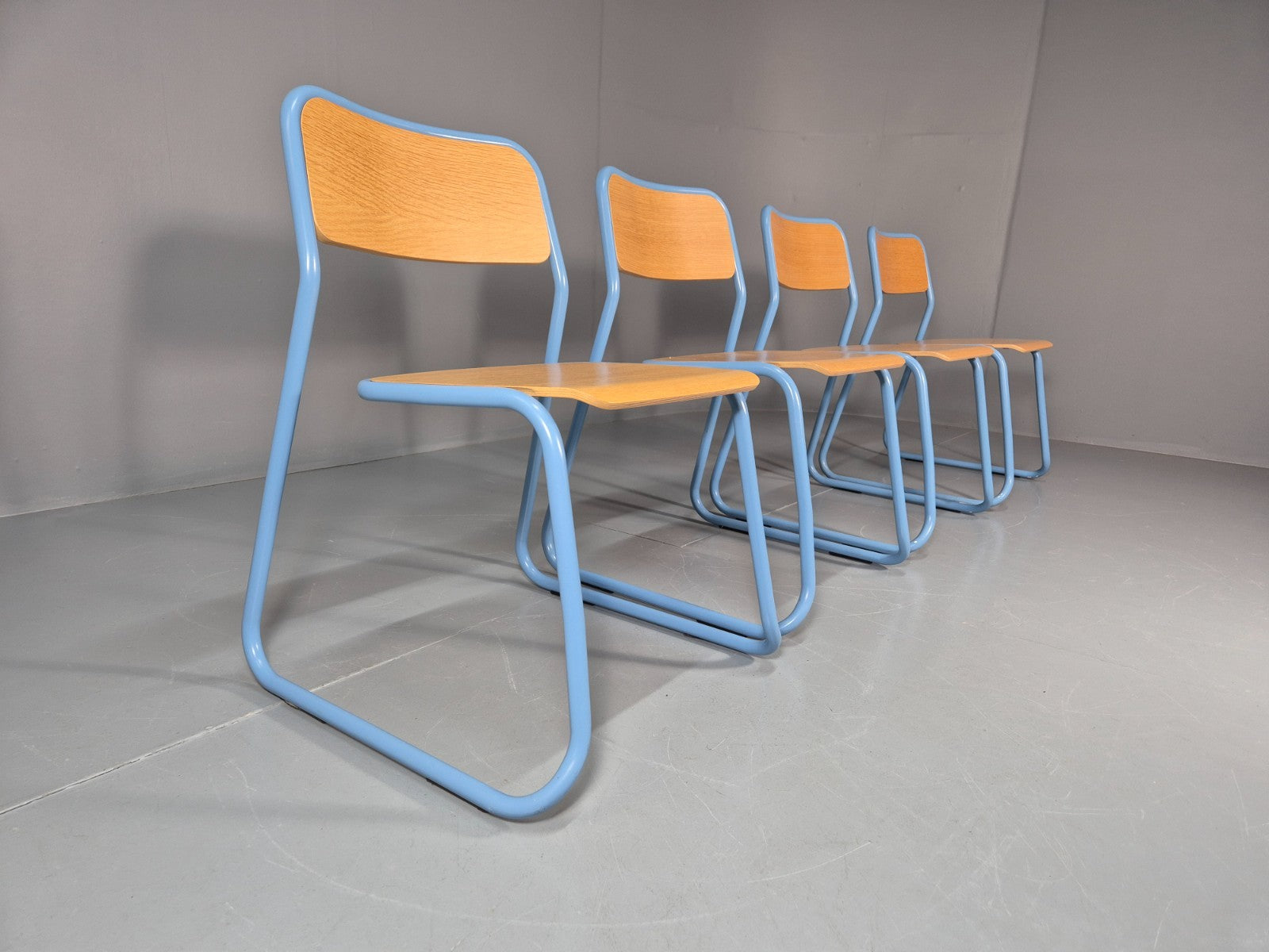 4 Naughtone Bounce Stacking Chairs Pale Blue Retro Style Vintage EB10932 MSTA7