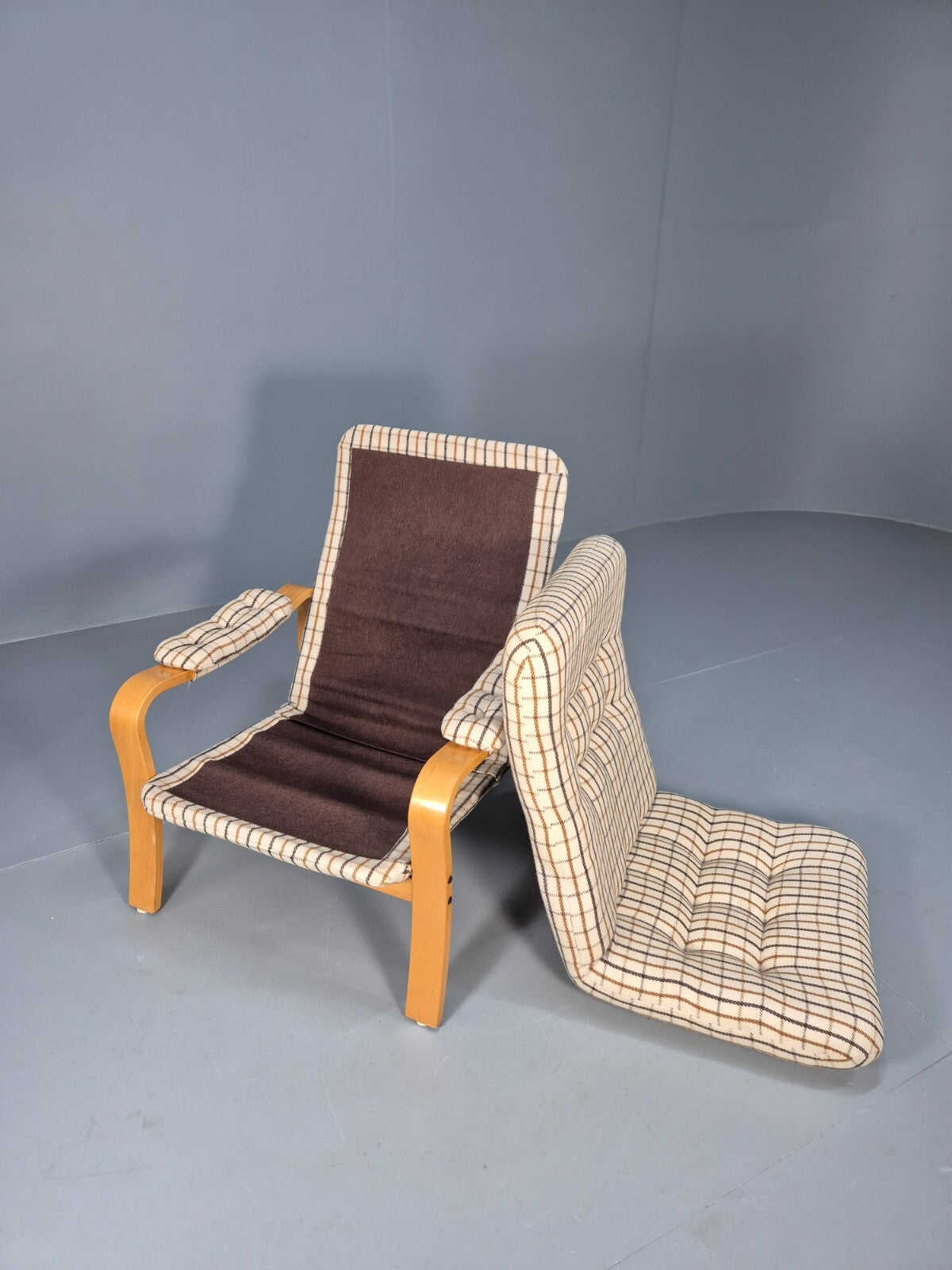 Vintage Danish Bentwood Lounge Chair Cream Wool Upholstery 1980s MCM EB9246 MBEN - UKDK FURNITURE