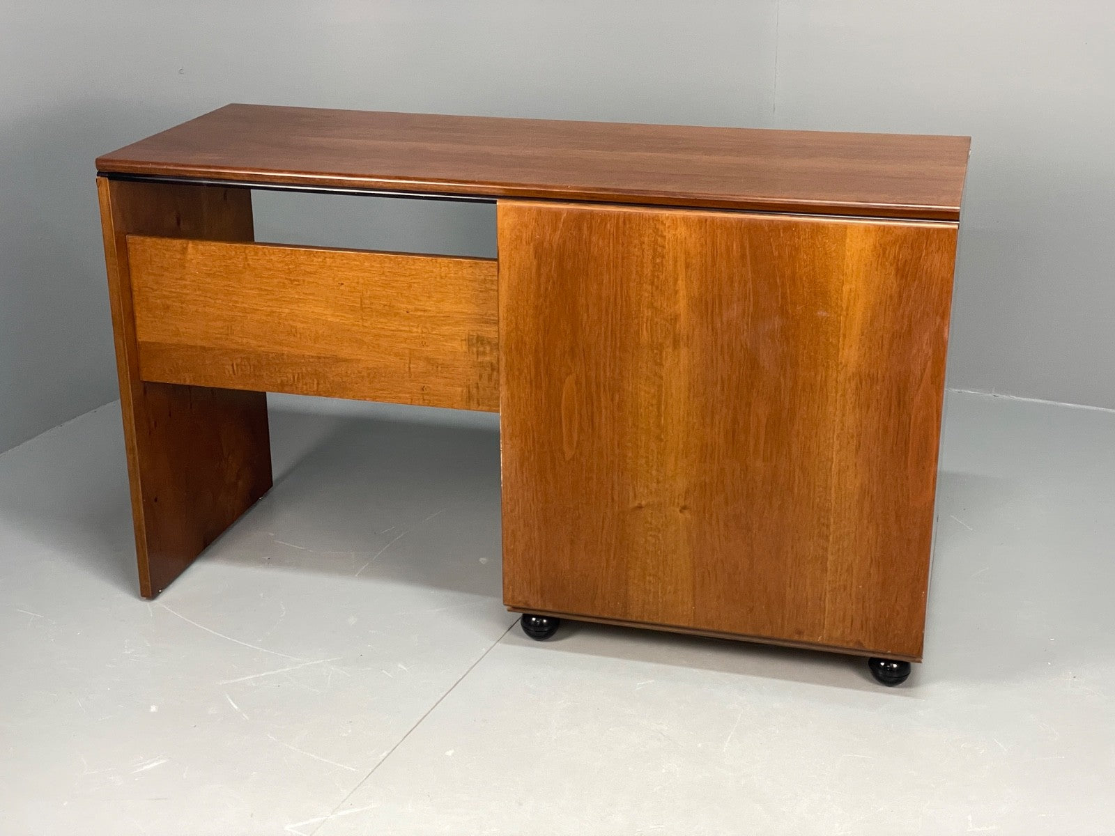 Vintage 1980s Cherry Desk Three Drawers Ball Feet Post Modern EB11058 MWOO18