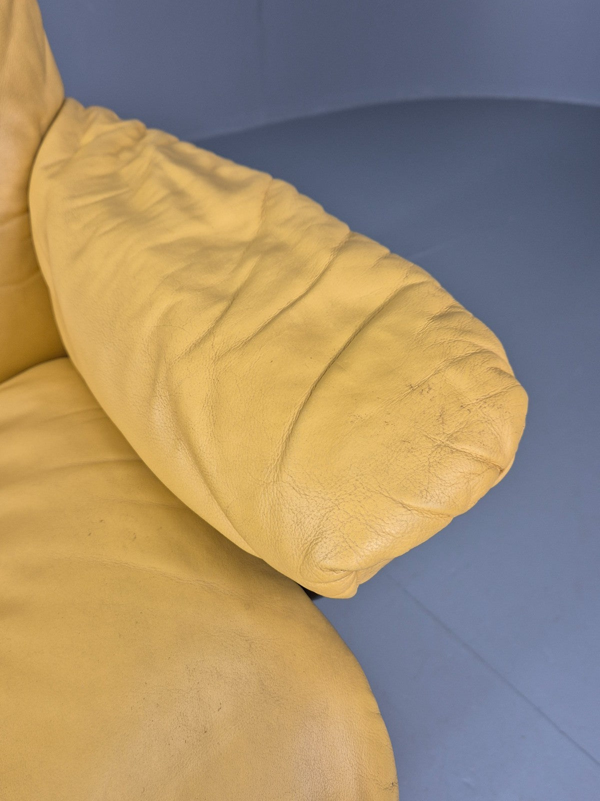 Stressless Swivel Recliner Chair  Ekornes Yellow Leather 1990s EB11574 MWOO6