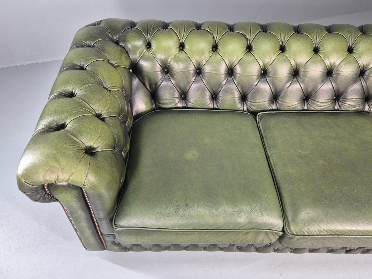 Three Seater Green Leather Chesterfield Quality Version Retro EB11023 VCHE3
