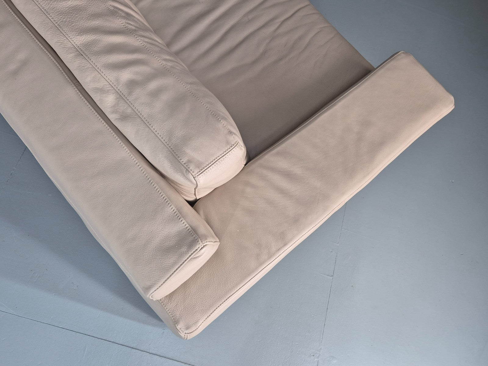 Vintage Natuzzi 2 Seat Sofa Cream Leather Modern Design EB11650 M2SS11