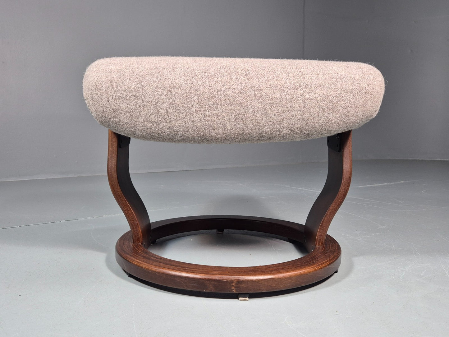 Stressless Style Footstool New Upholstery 1990s Retro EB10985 MFOO8