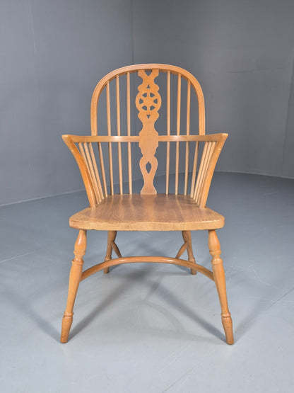 Vintage Wheelback Windsor Chair Elm and Beech Twentieth Century  EB10694 VDIN1