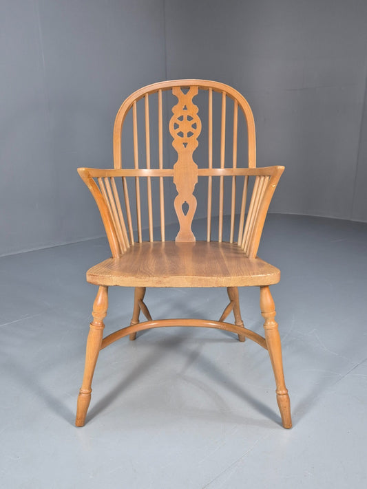 Vintage Wheelback Windsor Chair Elm and Beech Twentieth Century  EB10694 VDIN1