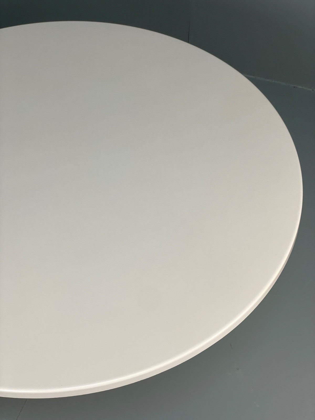 Vintage Round Coffee Table White Fibreglass 1970s Tulip Style EB11237 MWOO6