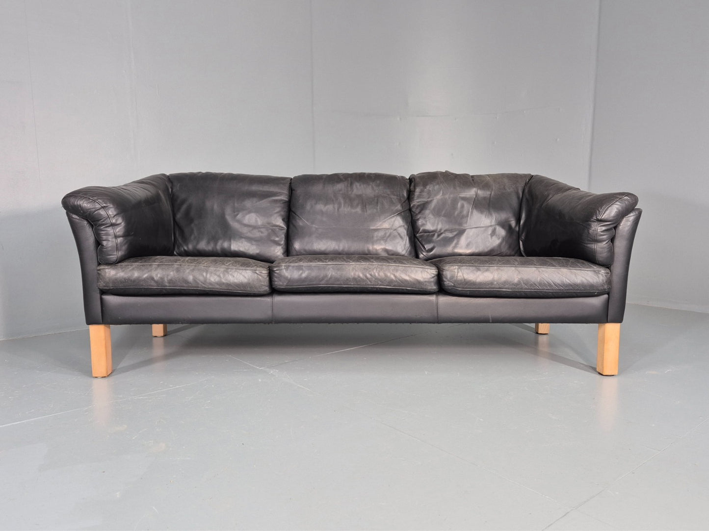 Vintage 3 Seat Sofa Danish Black Leather 1980s Retro EB8626 M3SS4