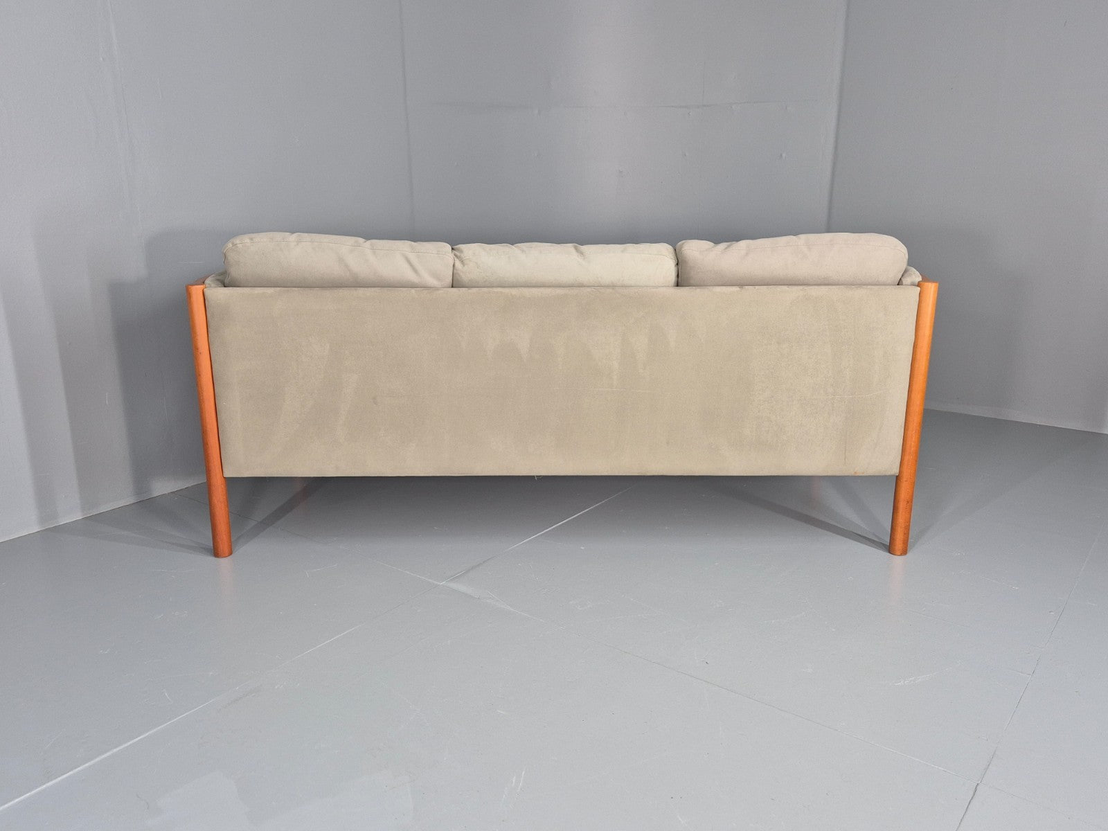 Vintage 3 Seat Settee Mid Century Danish Design Beech Wood Frame EB10553 M2SS13