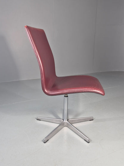 Vintage Fritz Hansen Oxford Chair Arne Jacobsen Design 2004 MCM EB11750 MSWI4