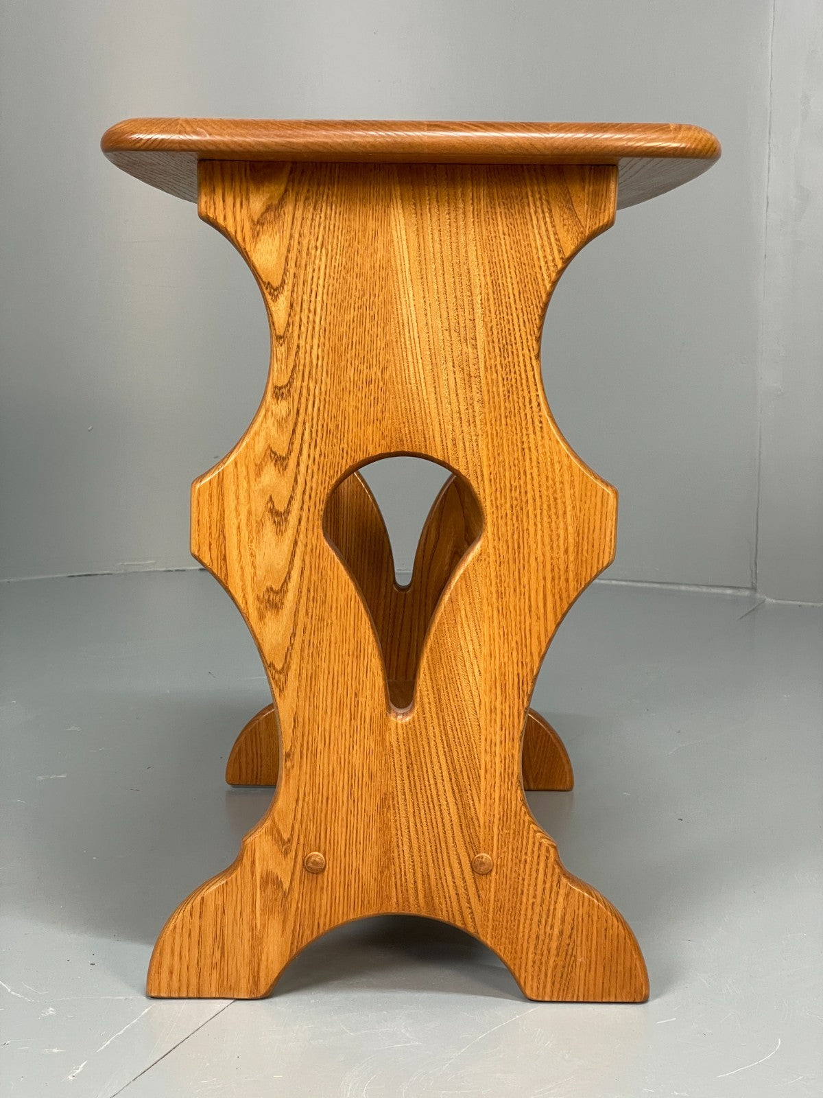 Vintage Ercol Side Table - Solid Light Elm Magazine Rack Country EB10978 MWOO3