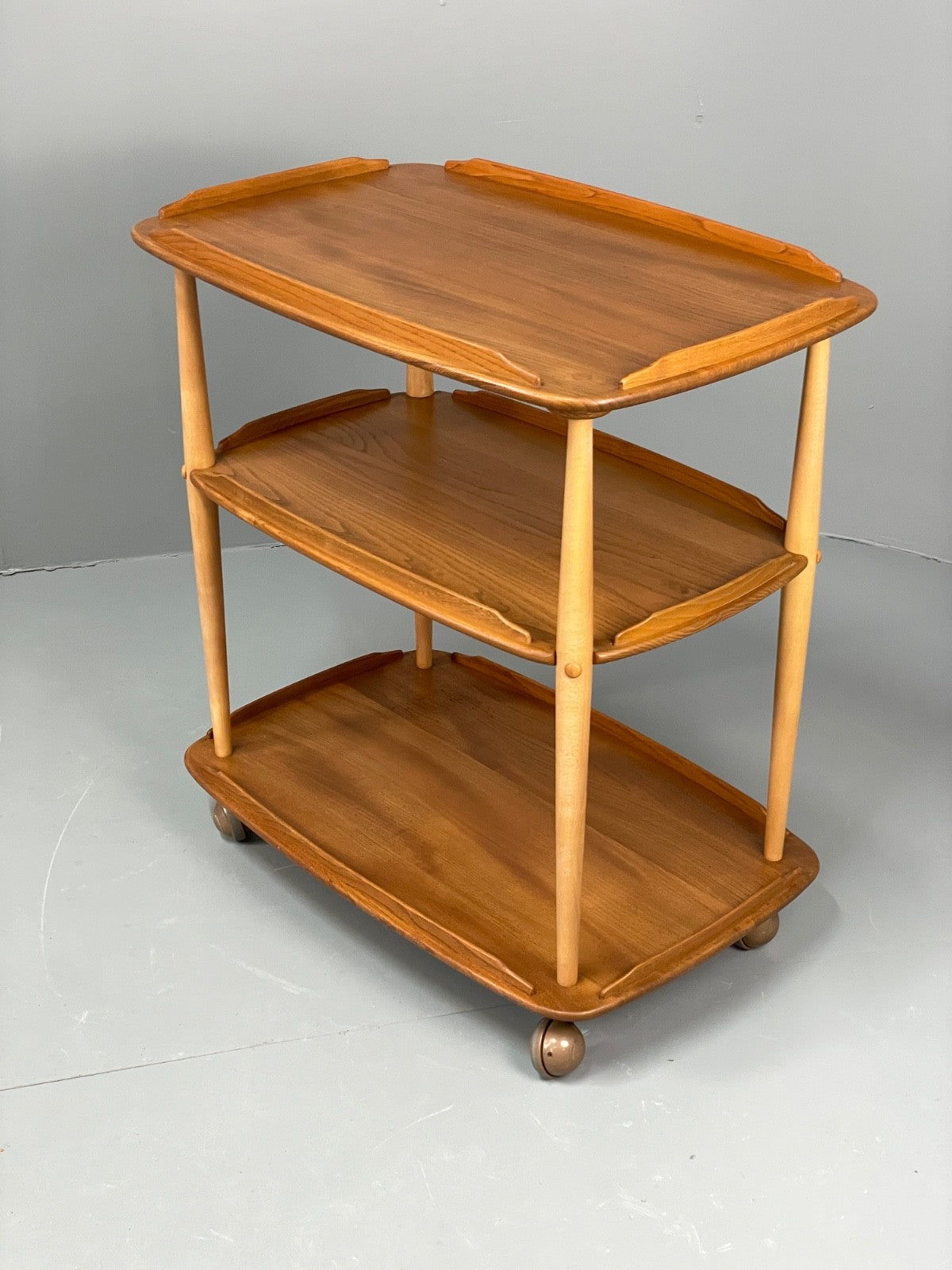 Vintage Ercol Serving Trolley Elm & Beech Mid Tone On Castors Solid EB11055 MWOO5