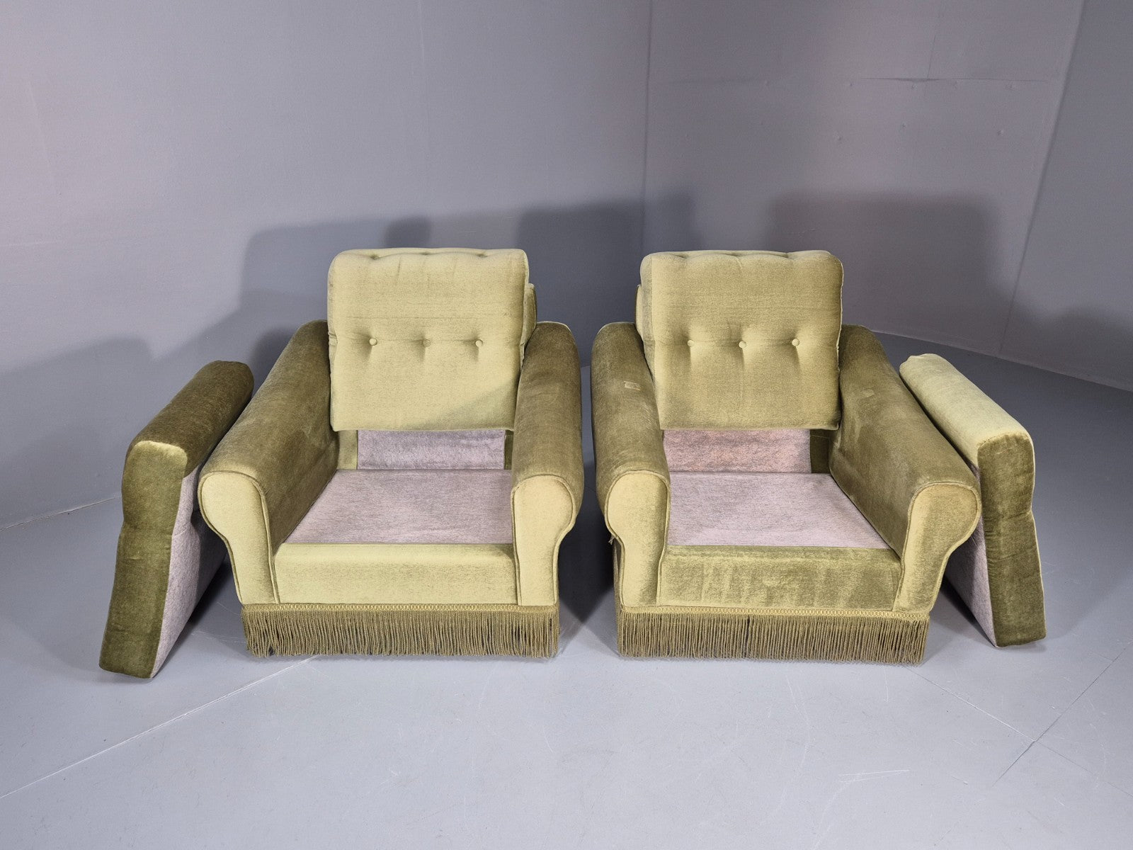 2 Retro 1970s Lounge Chairs Green Velour Vintage Danish Design EB10749 VCLO7