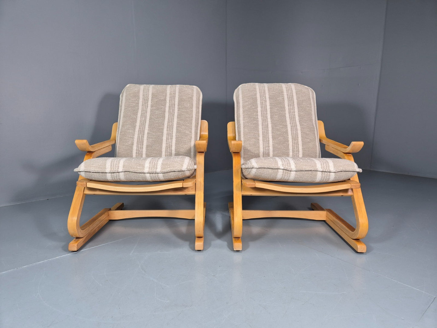 2 Mid Century Lounge Chairs New Upholstery Bentwood Vintage Danish EB10317 MBEN3