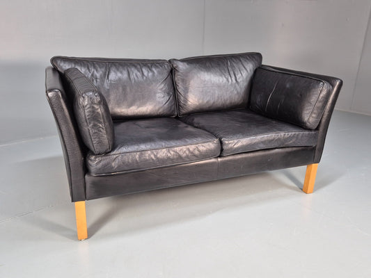 Retro Danish Two Seater Sofa Danish Black Leather 1980s MCM EB10120 M2SS0