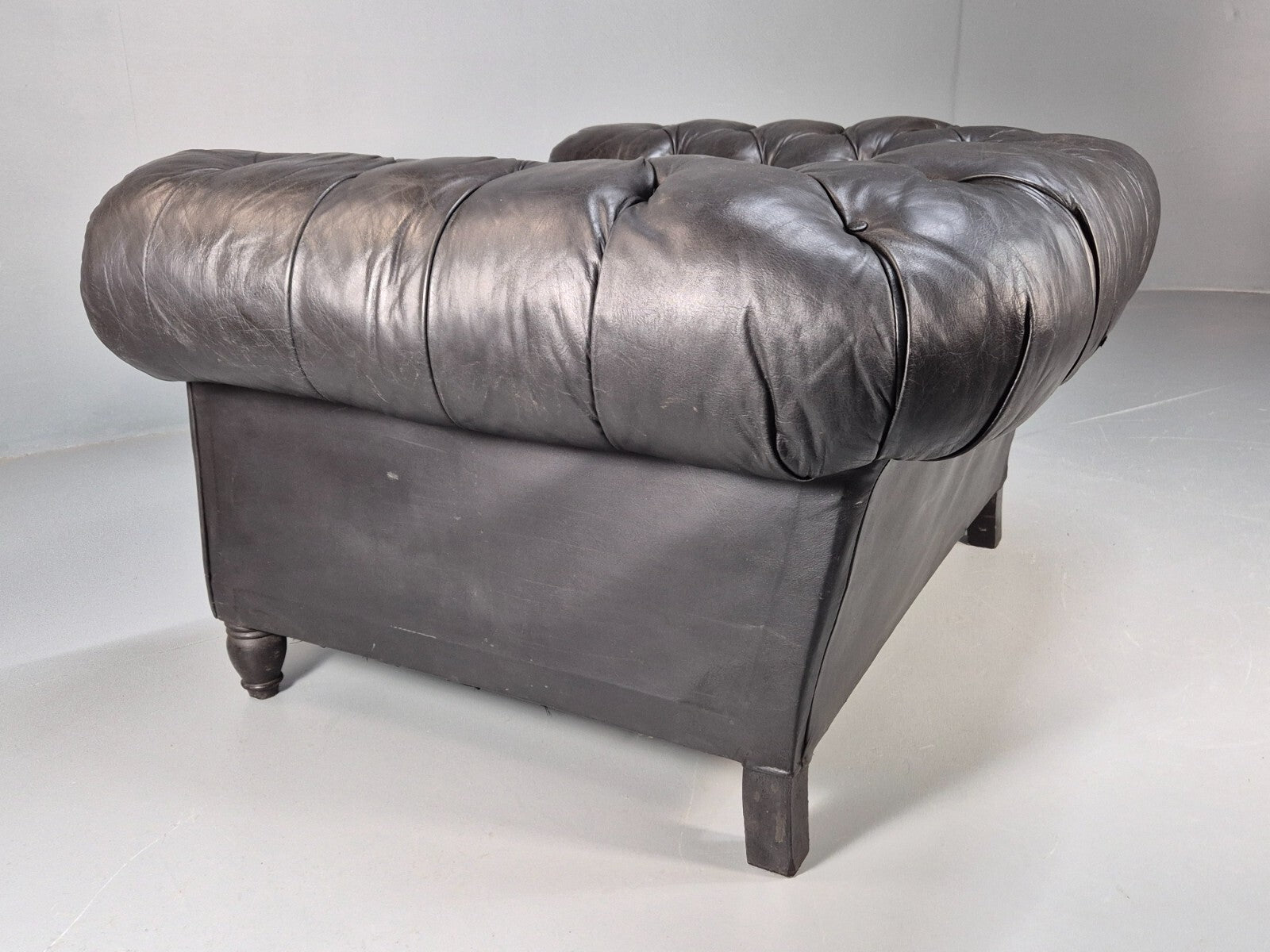 Vintage Black Leather Chesterfield Chair EB9471 VLEA - UKDK FURNITURE