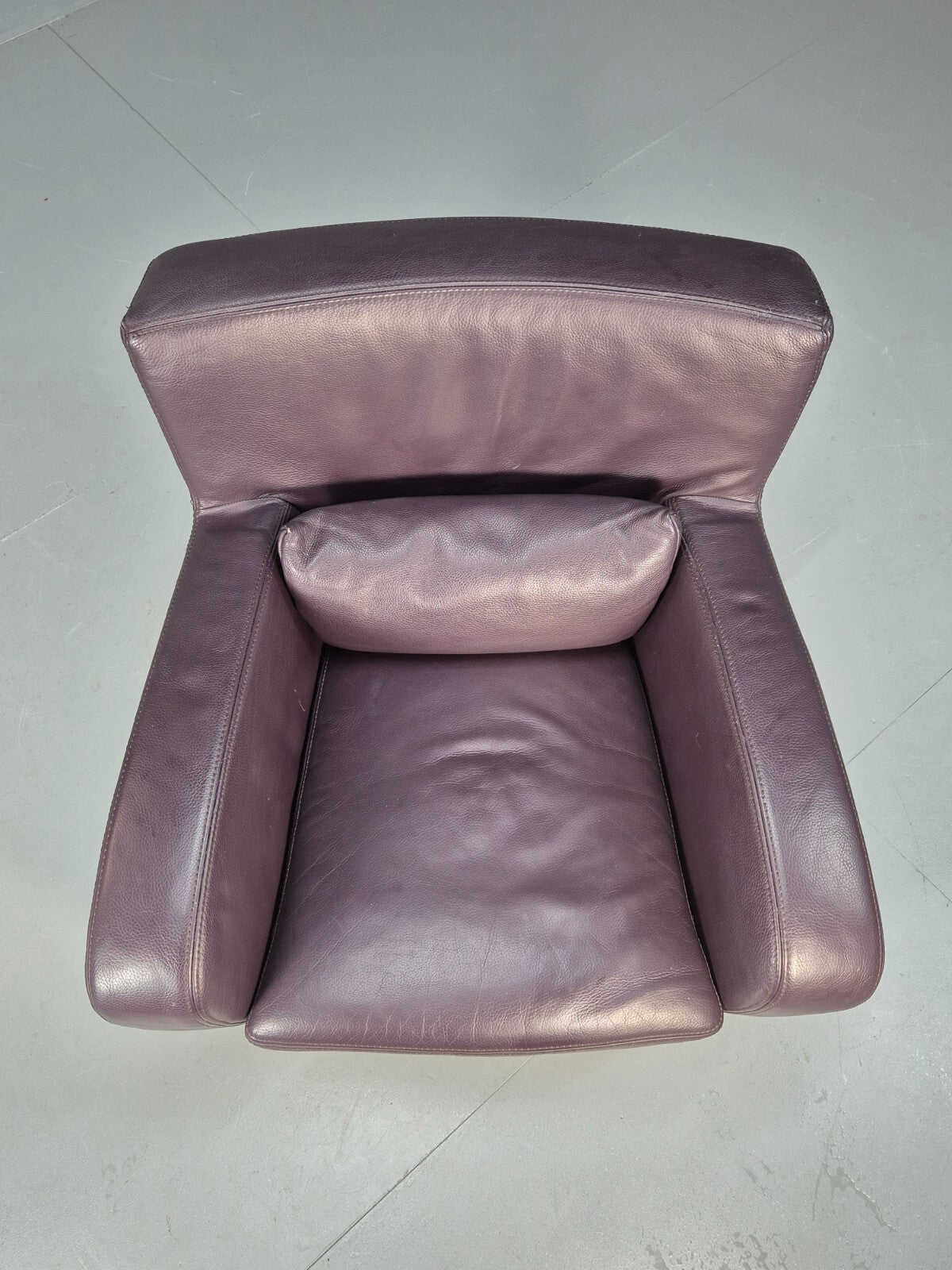 A Vintage Ligne Roset Jonathan Burgundy Leather Club Chair EB9458 MNOR - UKDK FURNITURE
