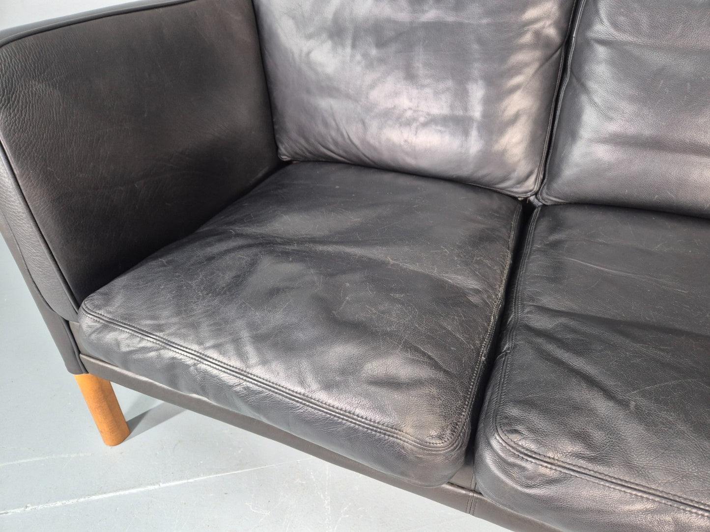 Vintage Danish Two Seater Leather Sofa Quality Feather Filled Retro EB11635 M2SS5