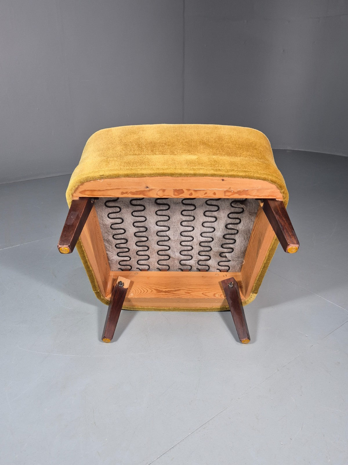 Mid Century Tub Chair Gold Velour 1960s Retro Buttoned  EB10751 VCLO13