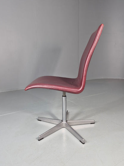 Vintage Fritz Hansen Oxford Chair Arne Jacobsen Design 2004 MCM EB11756 MSWI12