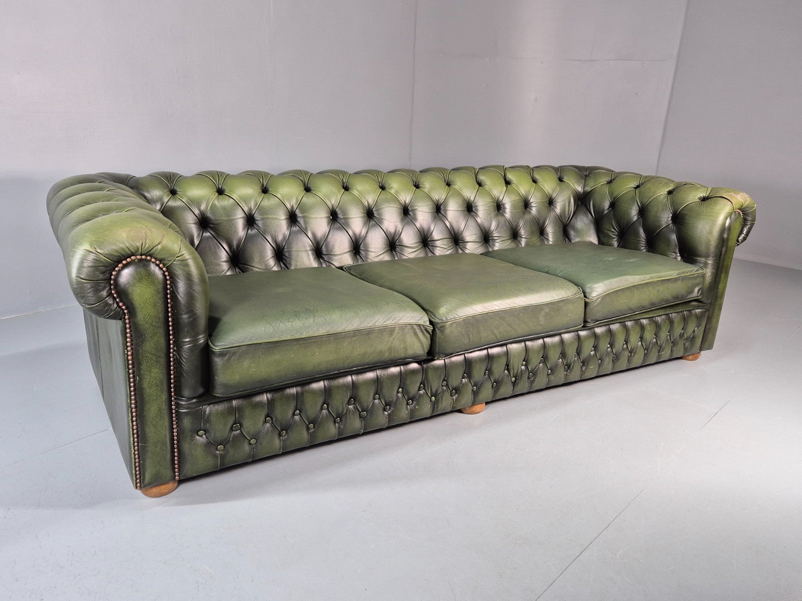 Three Seater Green Leather Chesterfield Quality Version Retro EB11023 VCHE0