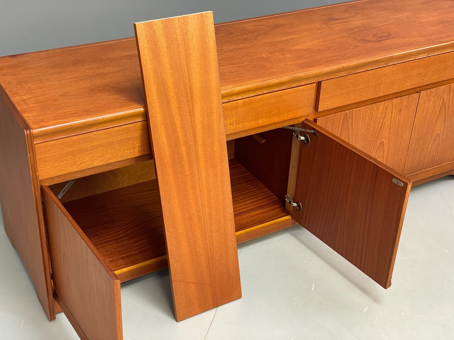 Vintage 1970s Teak Sideboard By William Lawrence Shelving Drawers EB10235 MWOO14