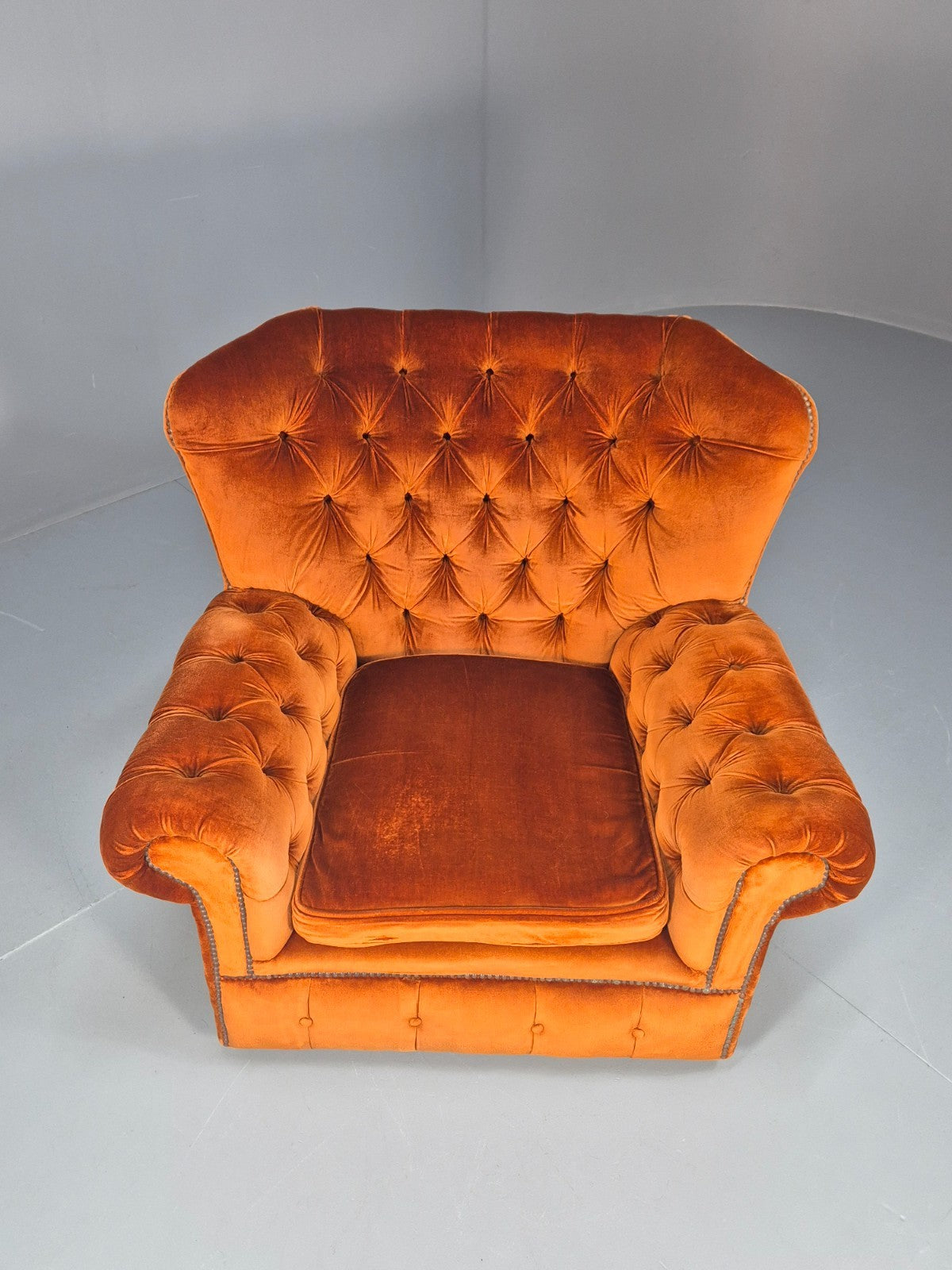 1970s Buttoned Wing Back Lounge Chair Burnt Orange Velour Retro EB10630 MNOR3