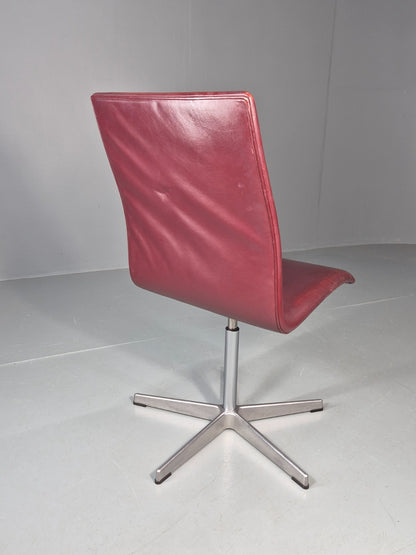 Vintage Fritz Hansen Oxford Chair Arne Jacobsen Design 2004 MCM EB11753 MSWI4
