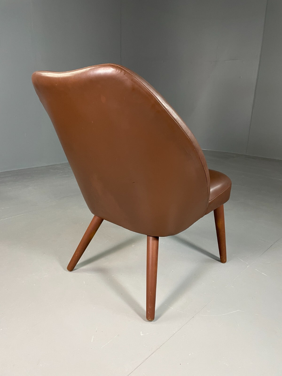 Vintage Danish Lounge Chair Brown Leather Circular Form Retro MCM EB6586 MNOR7