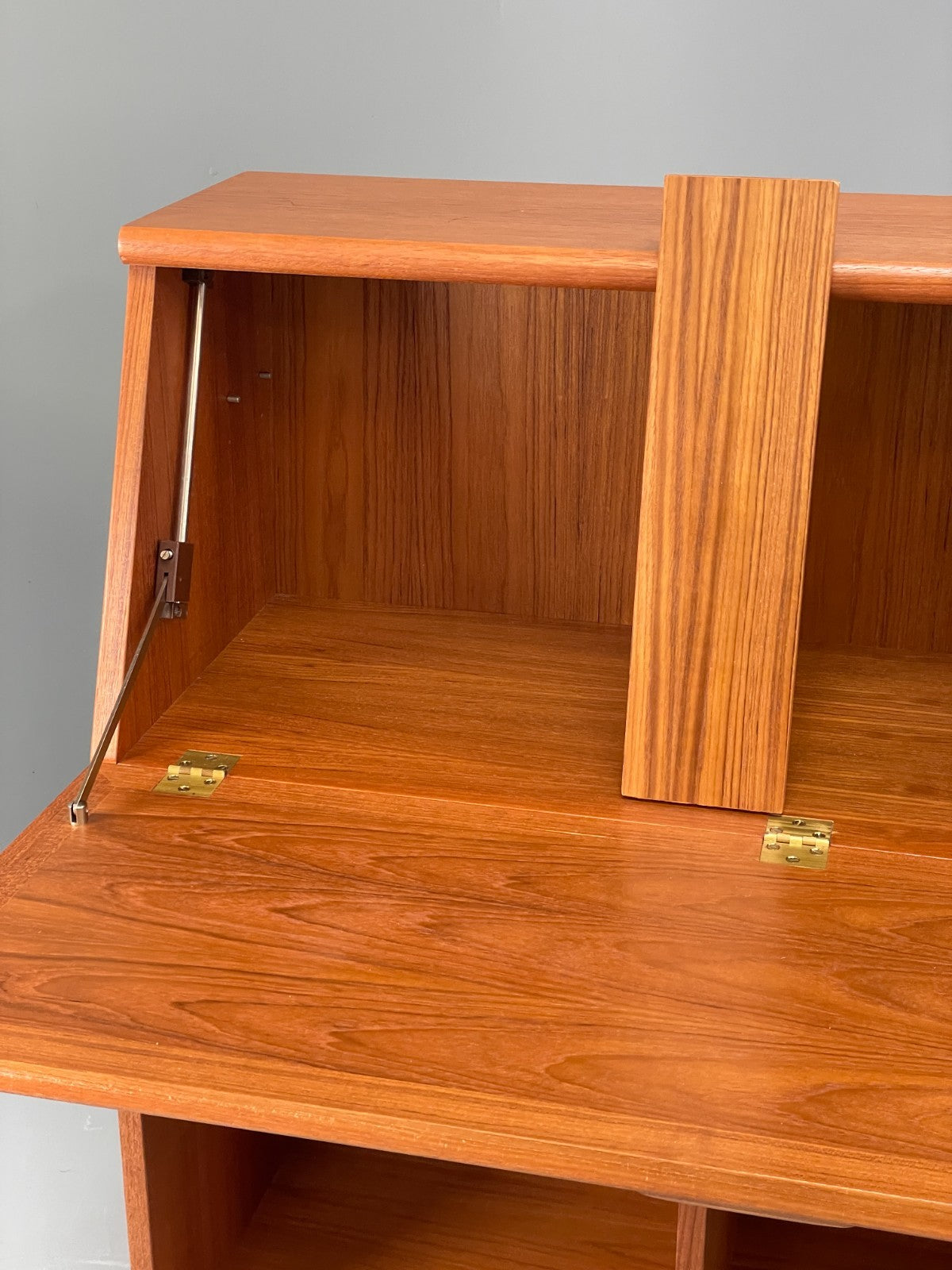 Vintage Teak Writing Desk Bureau By G Plan 1970s Retro Shelving EB11855 MWOO8