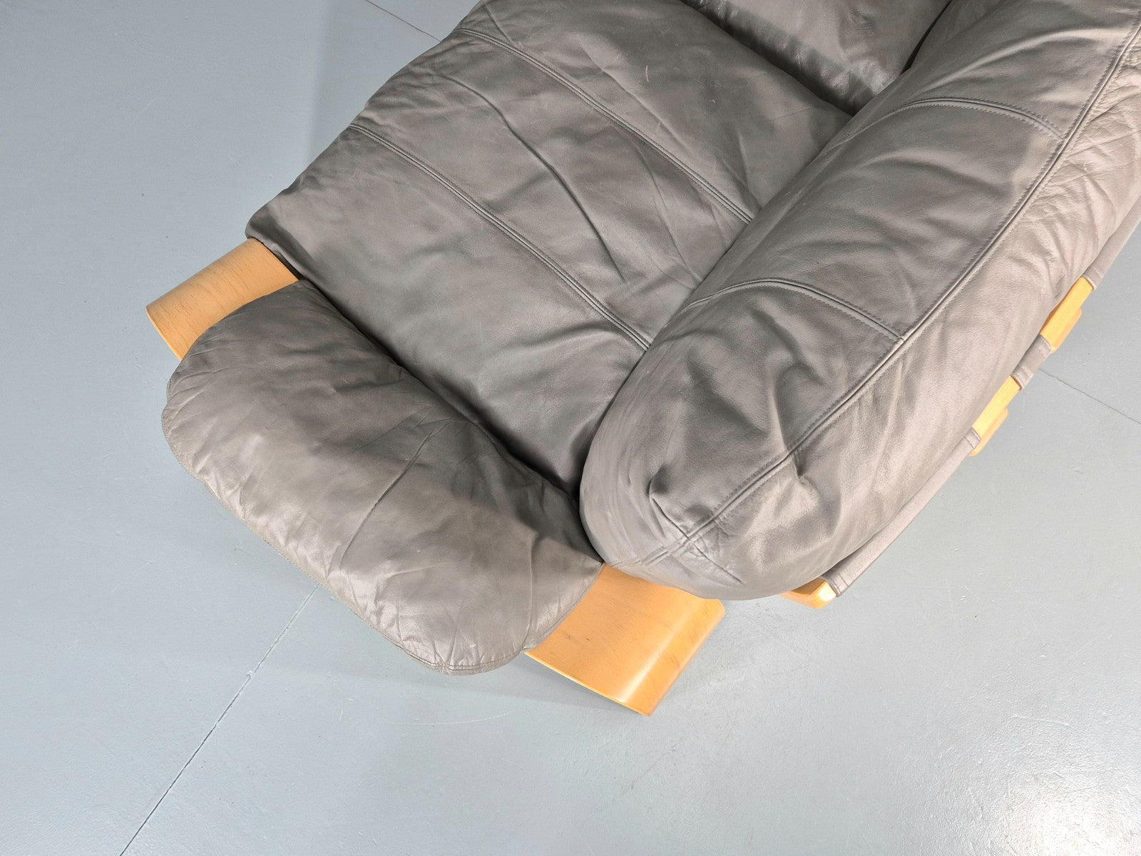 Two Seater Vintage Settee Bentwood and Grey Leather 1980s Retro MCM EB11390 M2SS17